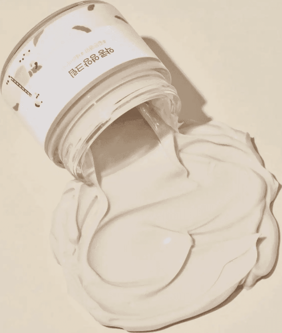 Round Lab Soy Bean Nourish Essence